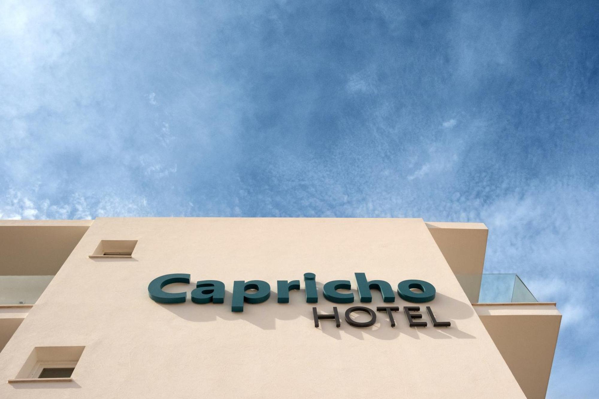 Hotel Capricho Кала Ратьяда Экстерьер фото