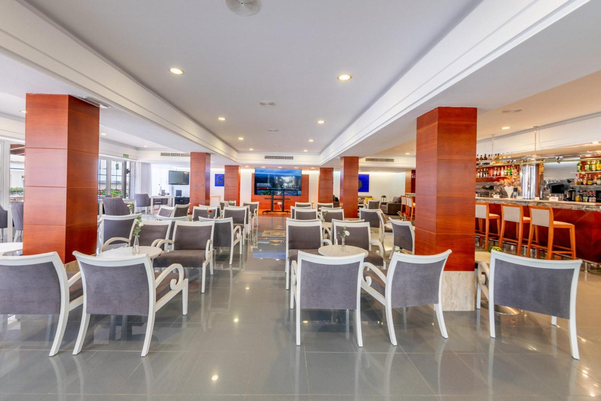 Hotel Capricho Кала Ратьяда Экстерьер фото