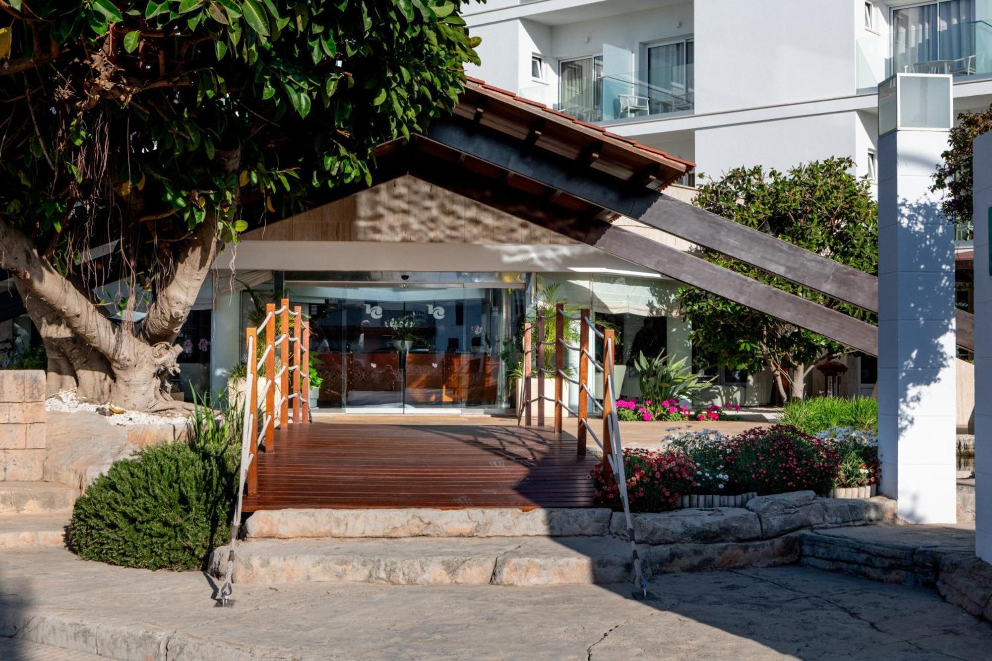Hotel Capricho Кала Ратьяда Экстерьер фото