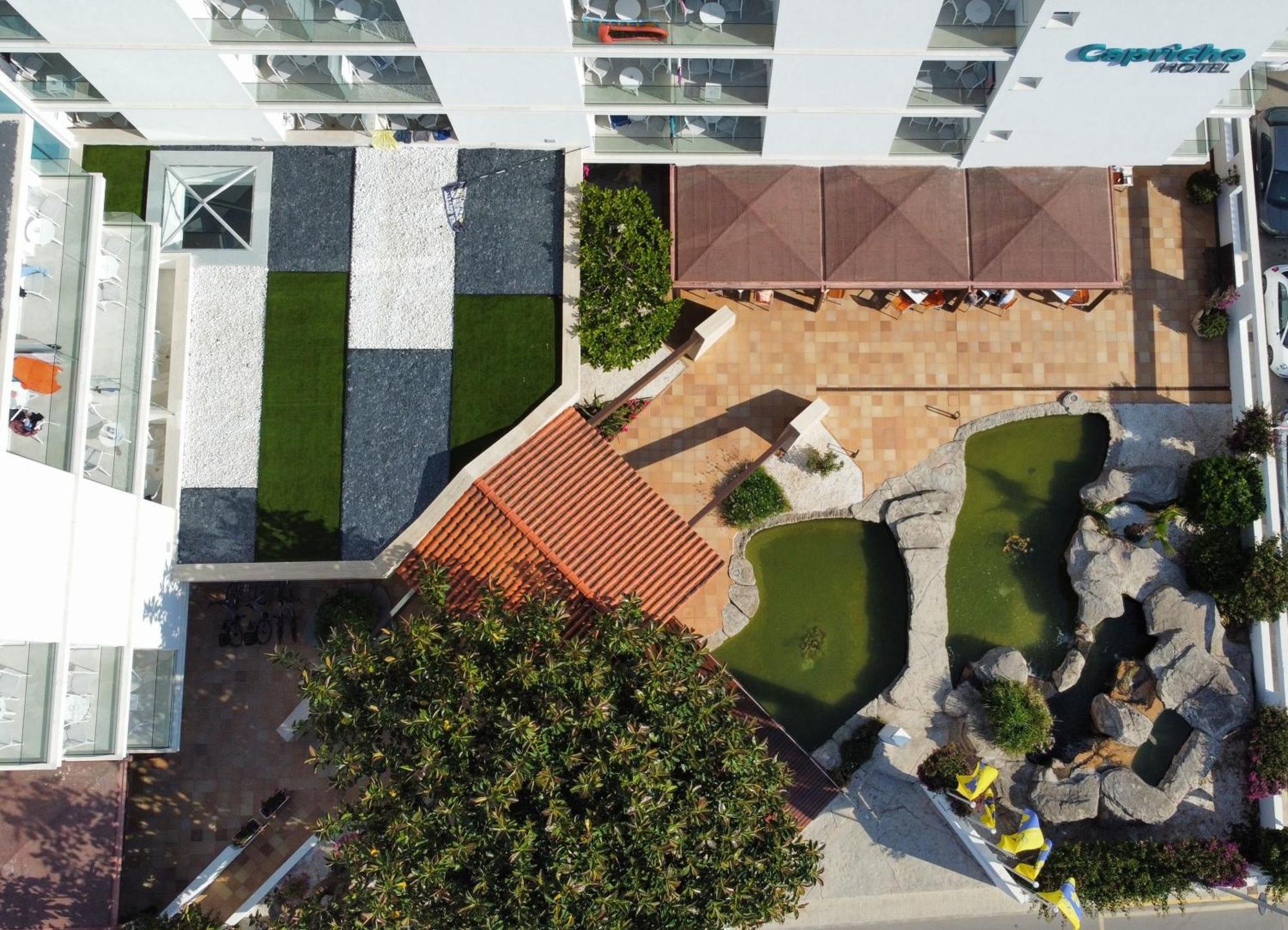 Hotel Capricho Кала Ратьяда Экстерьер фото