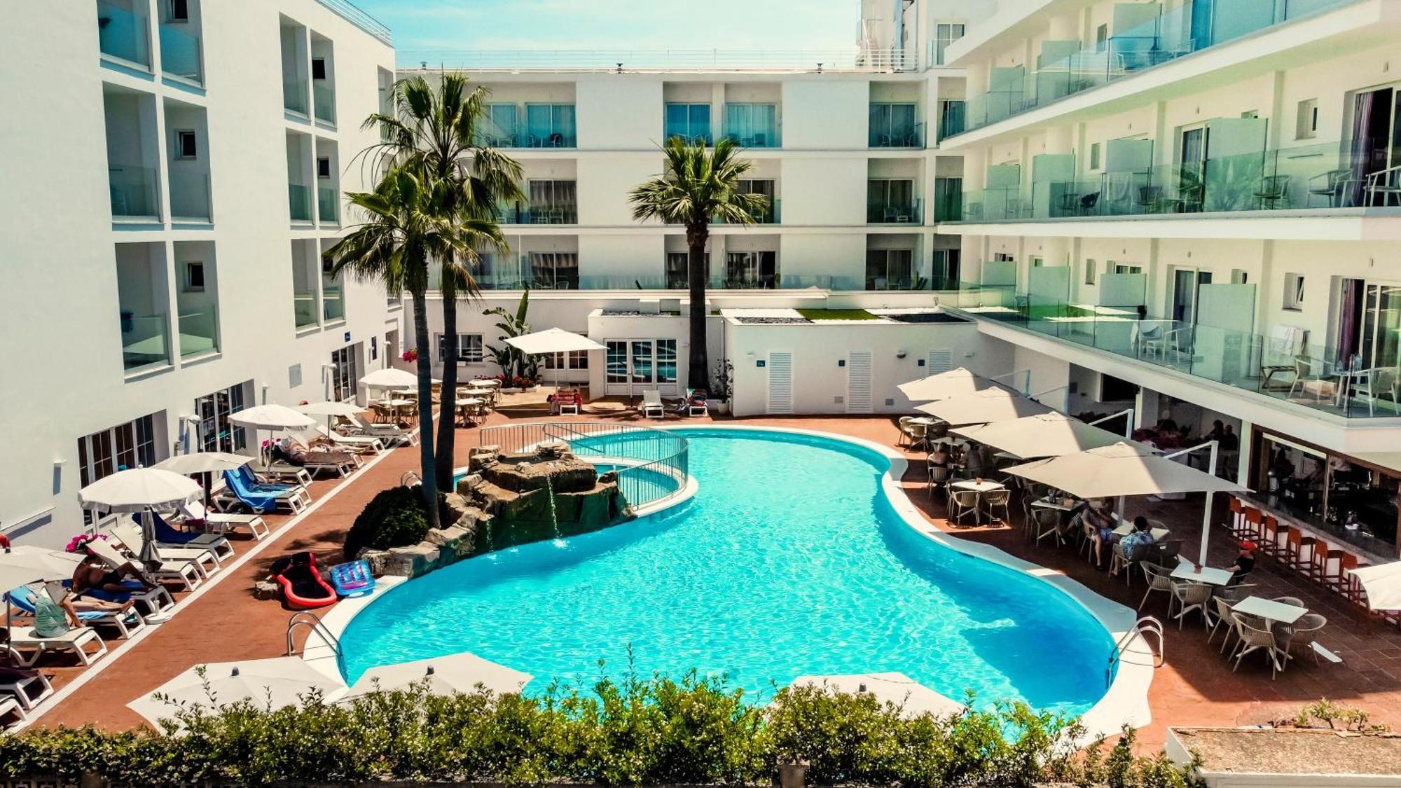 Hotel Capricho Кала Ратьяда Экстерьер фото